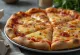 St. Louis Style Pizza с тънко тесто и сирене Провел