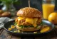 Къри-чийз бургер