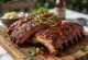 BBQ свински ребра, поднесени с карамелизиран сос
