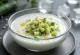 Разреден таратор, сервиран с кисело мляко и краставици